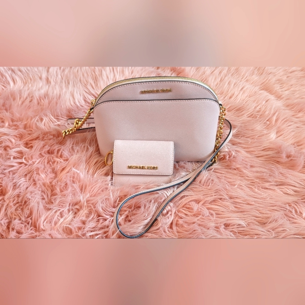 Michael Kors Dome Pink crossbody with matching card holder wallet